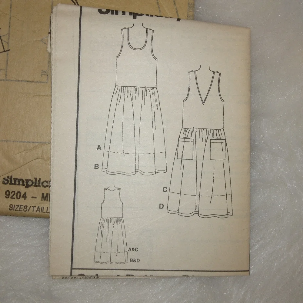 Simplicity 9204 Sz L-XL Misses jumper w/scoop or V neckline in two lengths